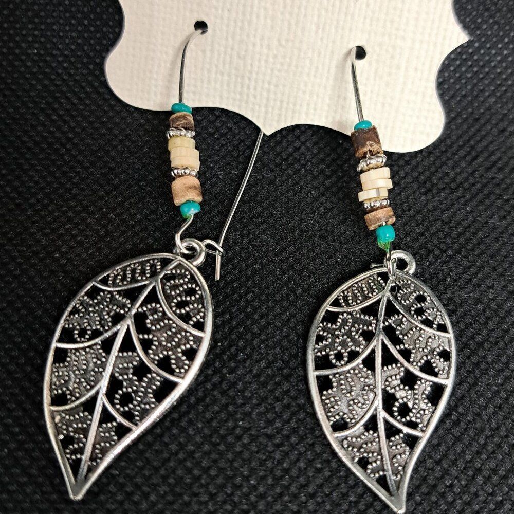 Silver Tone Western Boho Leaf Drop Earrings- NWOT